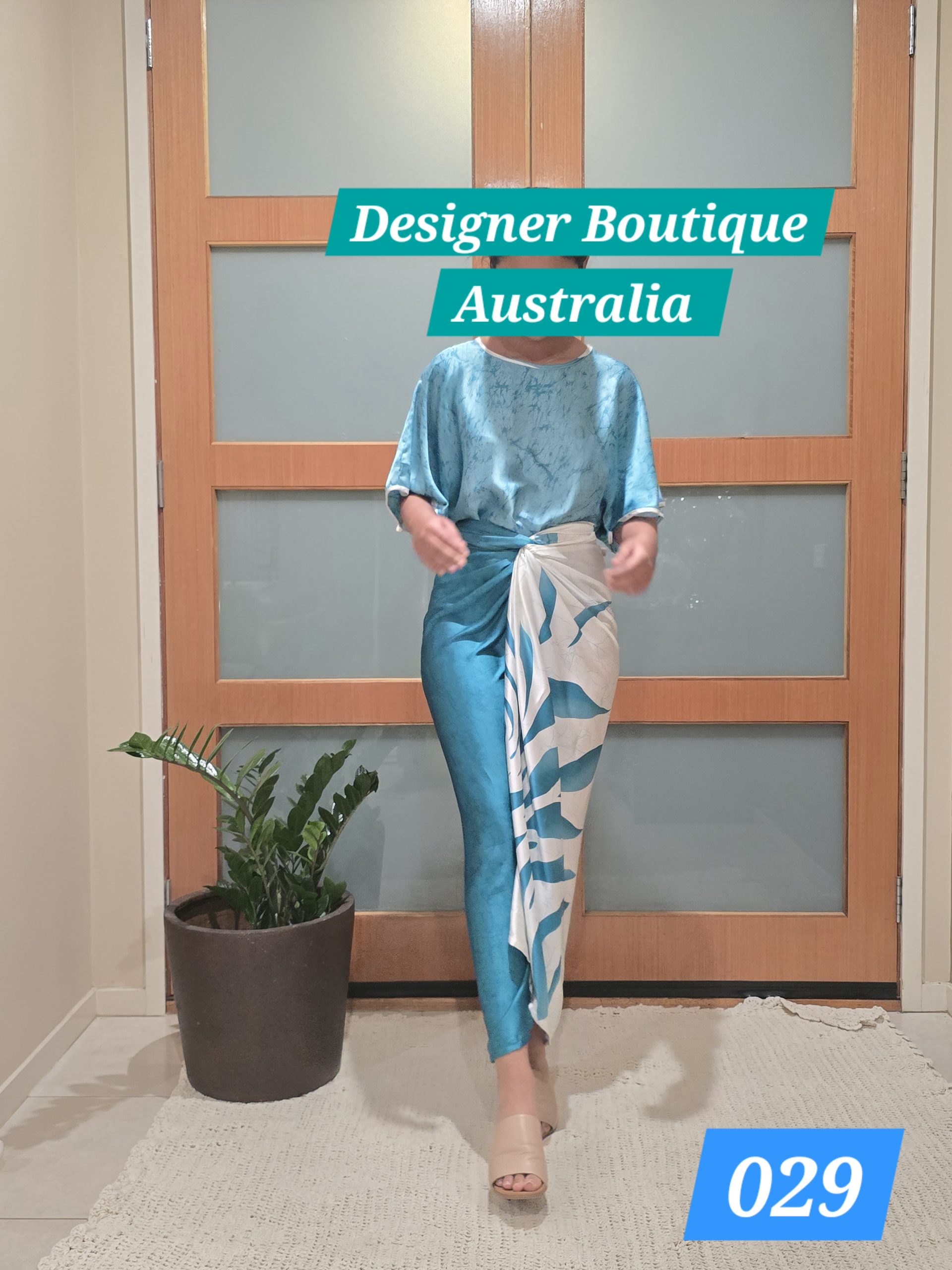 Blue satin silk printed Batik - Full Kit - Image 3